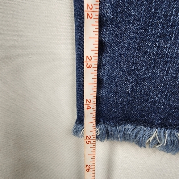 Soft Surroundings Straight Leg Asymmetrical Raw Hem Jeans Size 8 - Picture 4 of 6